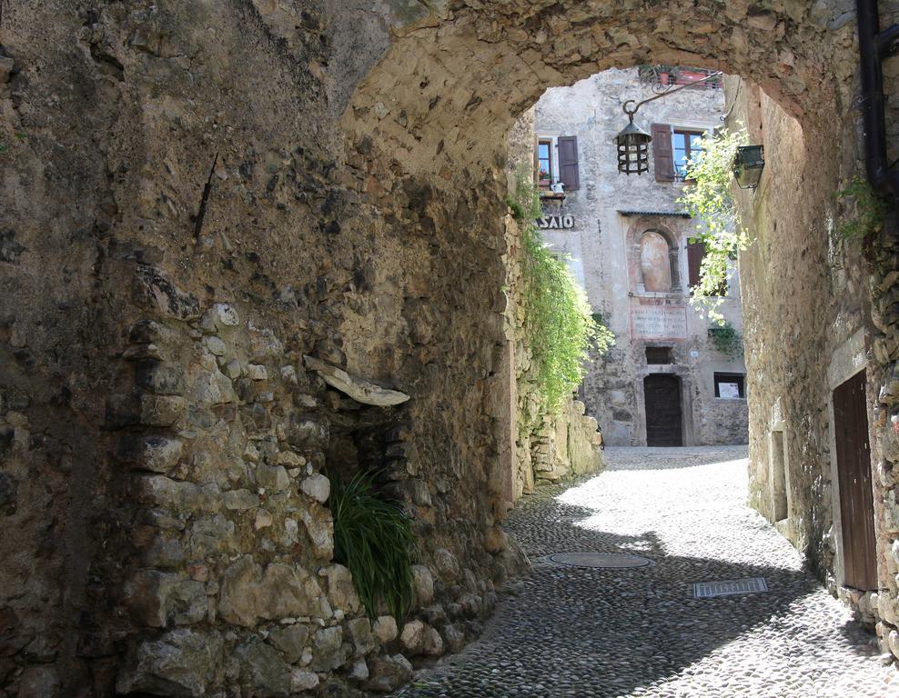 La Piazzetta Di Canale B&B เทนโน ภายนอก รูปภาพ