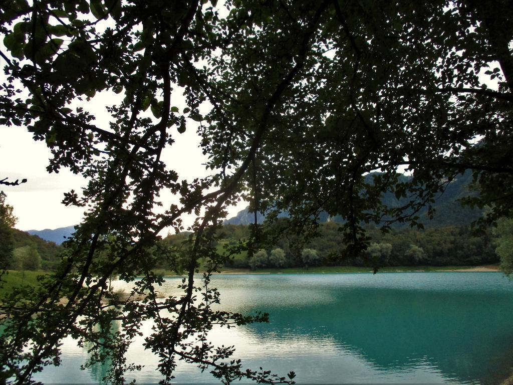 La Piazzetta Di Canale B&B เทนโน ภายนอก รูปภาพ