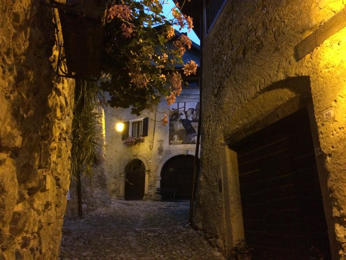 La Piazzetta Di Canale B&B เทนโน ภายนอก รูปภาพ